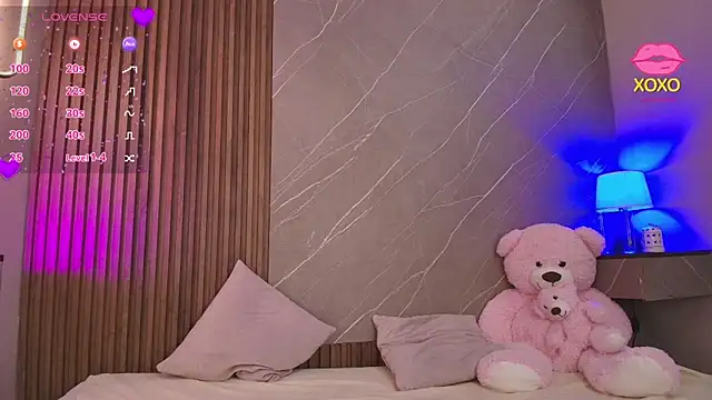 ariana jhonson1 online show from 04/20/26, 12:19