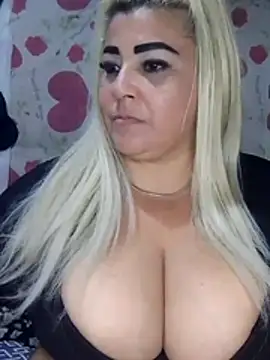 BonniAdams online show from 12/05/25, 03:26