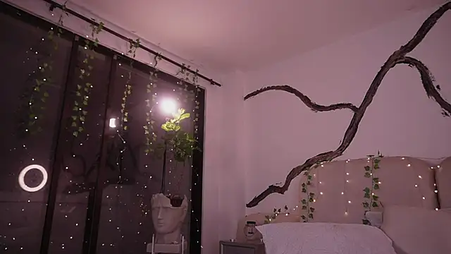 soidai miiu online show from 11/12/25, 11:47