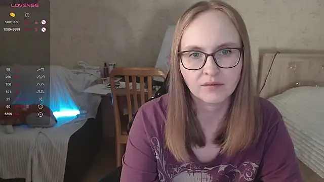 Agatha Mott online show from 09/27/25, 05:12