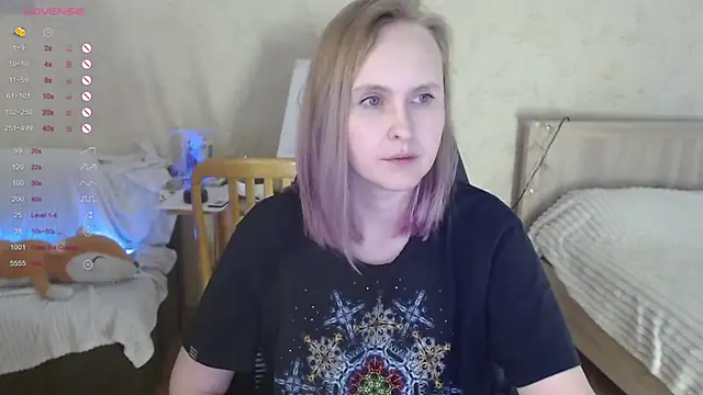 Agatha Mott online show from 10/19/25, 05:08