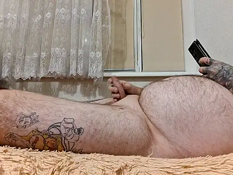 Snapshot of vitek1110 chatting on 10/09/25, 04:16 vitek1110 online show from 10/09/25, 04:16