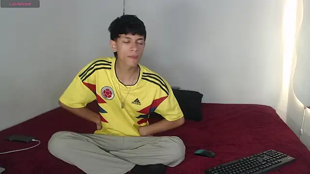 Snapshot of the_murderer chatting on 03/21/25, 05:32 the murderer online show from 03/21/25, 05:32