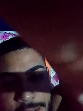 Snapshot of Elgroney23 chatting on 12/04/25, 01:15 Elgroney23 online show from 12/04/25, 01:15