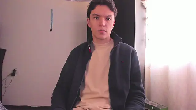 Snapshot of Mastrangelo_xxx chatting on 03/05/25, 12:55 Mastrangelo xxx online show from 03/05/25, 12:55