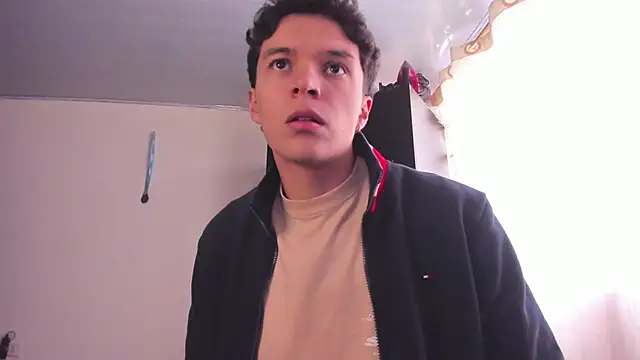 Snapshot of Mastrangelo_xxx chatting on 03/05/25, 04:02 Mastrangelo xxx online show from 03/05/25, 04:02