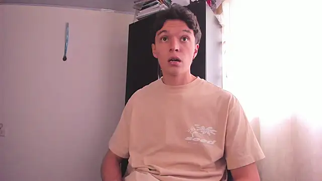 Snapshot of Mastrangelo_xxx chatting on 03/05/25, 07:06 Mastrangelo xxx online show from 03/05/25, 07:06