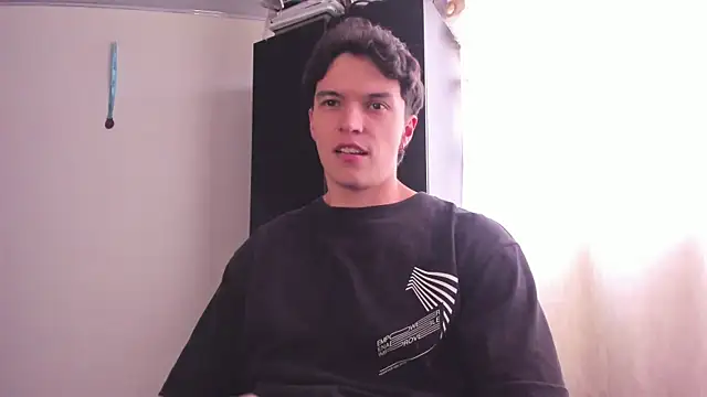 Snapshot of Mastrangelo_xxx chatting on 03/12/25, 06:22 Mastrangelo xxx online show from 03/12/25, 06:22