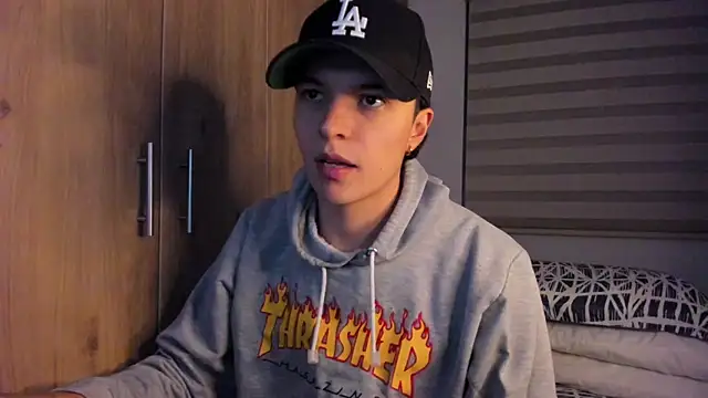 Snapshot of Mastrangelo_xxx chatting on 09/11/25, 04:45 Mastrangelo xxx online show from 09/11/25, 04:45