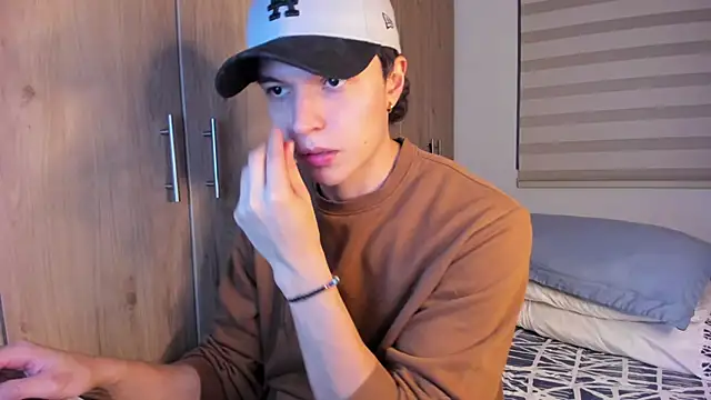 Snapshot of Mastrangelo_xxx chatting on 09/18/25, 04:58 Mastrangelo xxx online show from 09/18/25, 04:58