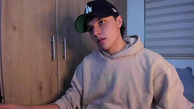 Snapshot of Mastrangelo_xxx chatting on 09/19/25, 04:25 Mastrangelo xxx online show from 09/19/25, 04:25