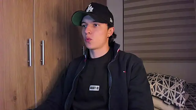 Snapshot of Mastrangelo_xxx chatting on 09/22/25, 03:52 Mastrangelo xxx online show from 09/22/25, 03:52