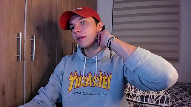 Snapshot of Mastrangelo_xxx chatting on 10/17/25, 03:53 Mastrangelo xxx online show from 10/17/25, 03:53