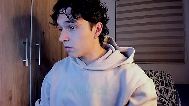 Snapshot of Mastrangelo_xxx chatting on 02/07/26, 04:16 Mastrangelo xxx online show from 02/07/26, 04:16