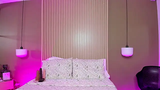 Snapshot of JessyCream chatting on 10/11/25, 08:07 JessyCream online show from 10/11/25, 08:07