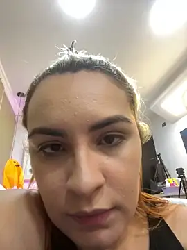 Snapshot of JessyCream chatting on 10/29/25, 07:26 JessyCream online show from 10/29/25, 07:26