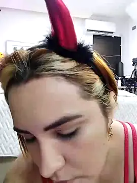 Snapshot of JessyCream chatting on 10/30/25, 08:09 JessyCream online show from 10/30/25, 08:09