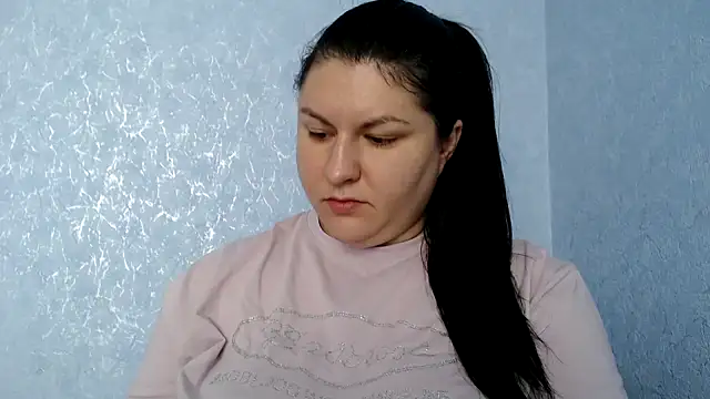 KiraSwee online show from 09/09/25, 08:25