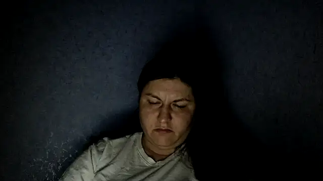 KiraSwee online show from 09/09/25, 08:30