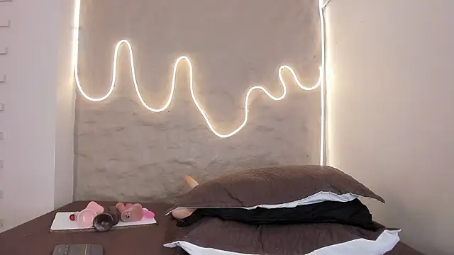 Snapshot of Demy_Ruiz chatting on 10/08/25, 03:04 Demy Ruiz online show from 10/08/25, 03:04