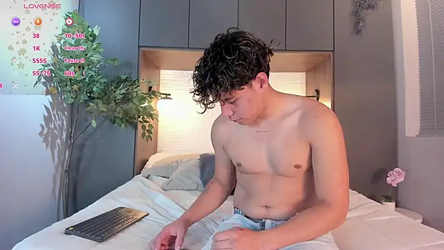 Gabriell ramirez online show from 02/25/25, 04:03