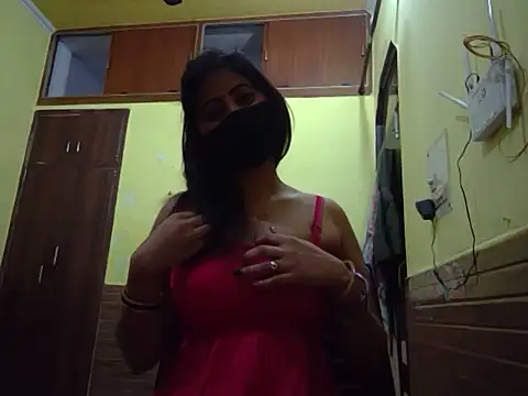 Queen Couple online show from 02/20/25, 04:57