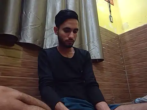 Queen Couple online show from 03/01/25, 04:22