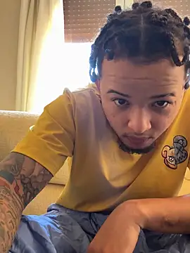 yeiyei oficial online show from 10/15/25, 01:11