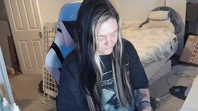 AureliaXOX online show from 03/07/25, 10:35