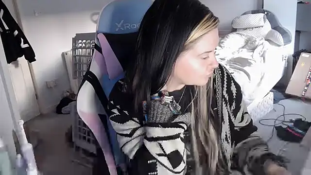 AureliaXOX online show from 03/08/25, 05:11