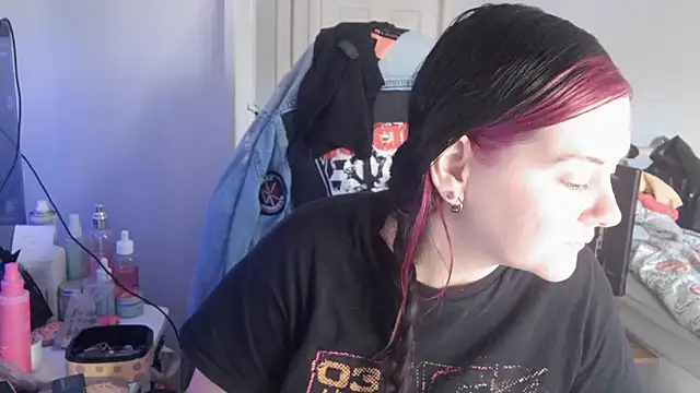 AureliaXOX online show from 10/15/25, 09:53