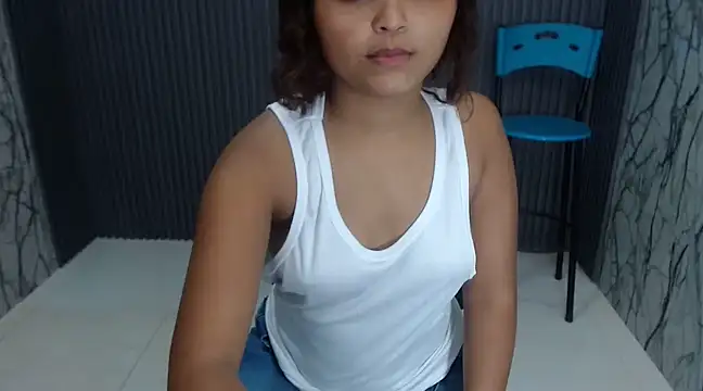 Snapshot of shabrina_xxx chatting on 03/19/25, 04:24 shabrina xxx online show from 03/19/25, 04:24