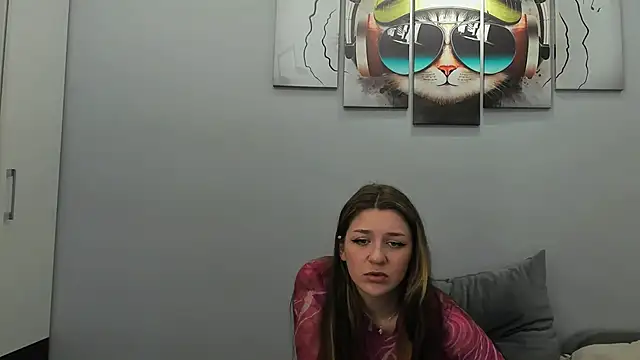 MollyMi0 online show from 02/14/25, 12:19