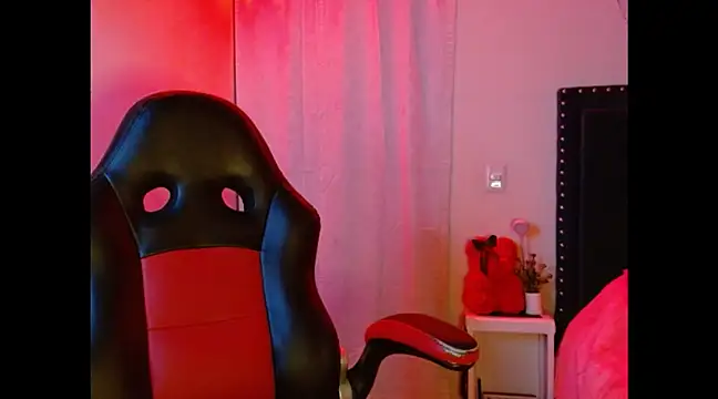 SallyWhitee online show from 03/12/25, 03:13