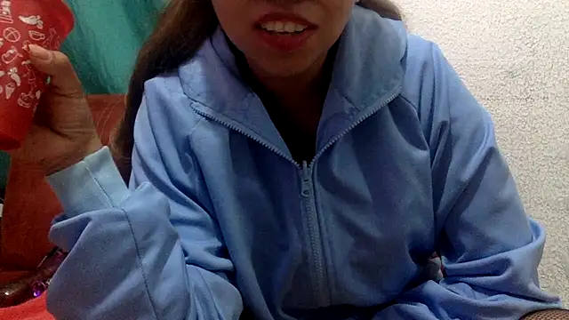 Snapshot of sharonlopez9611 chatting on 02/21/25, 04:51 sharonlopez9611 online show from 02/21/25, 04:51