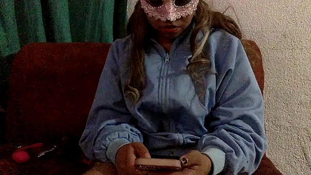Snapshot of sharonlopez9611 chatting on 02/22/25, 05:12 sharonlopez9611 online show from 02/22/25, 05:12
