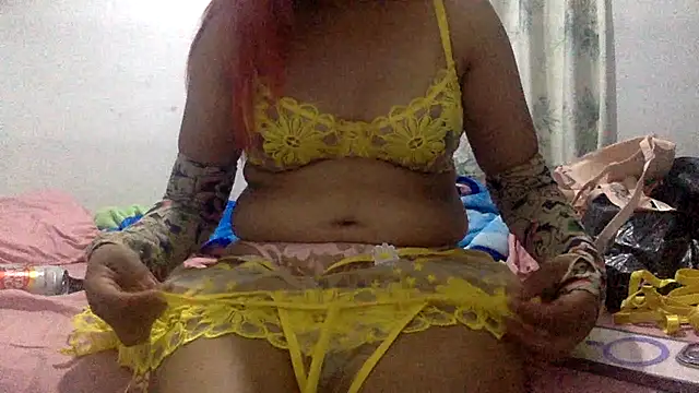 Snapshot of sharonlopez9611 chatting on 09/25/25, 03:10 sharonlopez9611 online show from 09/25/25, 03:10
