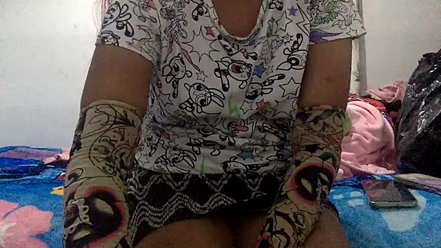 Snapshot of sharonlopez9611 chatting on 09/29/25, 04:17 sharonlopez9611 online show from 09/29/25, 04:17