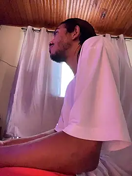 Mineirinho043 online show from 04/14/26, 02:34