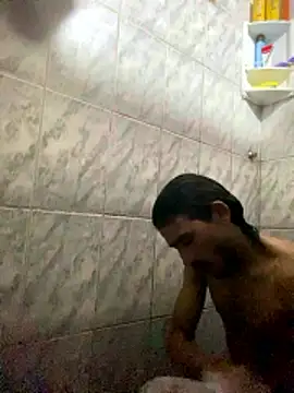 Mineirinho043 online show from 04/27/26, 01:03