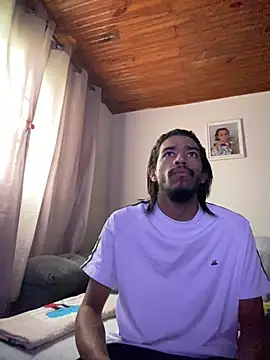 Snapshot of Mineirinho043 chatting on 05/10/26, 01:49 Mineirinho043 online show from 05/10/26, 01:49