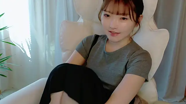 mimitan4545 online show from 02/20/25, 04:07