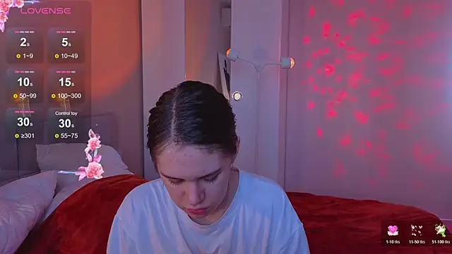 Mia Luw online show from 11/06/25, 03:40