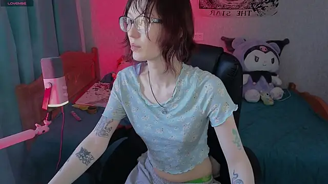 Snapshot of lissaros chatting on 06/08/26, 04:57 lissaros online show from 06/08/26, 04:57