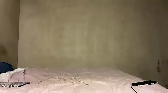 Snapshot of SophieStarShine chatting on 03/08/25, 10:34 SophieStarShine online show from 03/08/25, 10:34