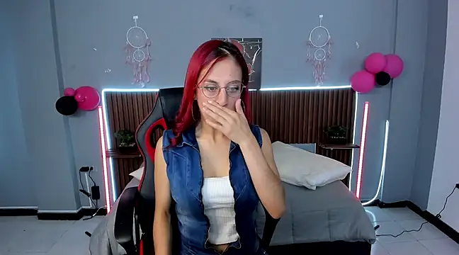 Alektra bryce online show from 02/18/25, 07:52