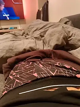 j3sp3r930 online show from 02/10/25, 06:56