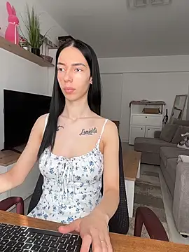 Celine Roxelle online show from 04/26/26, 06:55