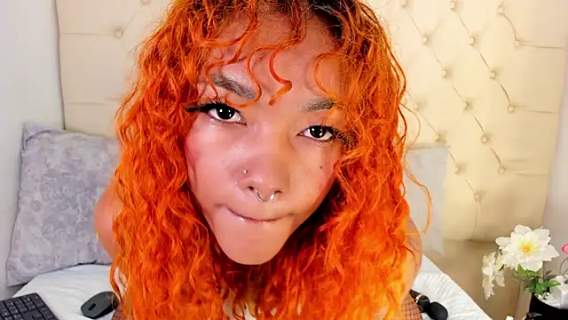 Snapshot of cattaleya_get chatting on 05/07/26, 12:21 cattaleya get online show from 05/07/26, 12:21