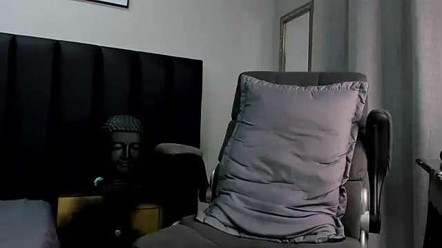 ISAAC CRYSTON online show from 03/03/25, 11:14